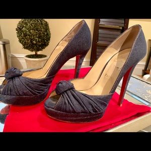 Denim Christian Louboutin heels. Size 41.5